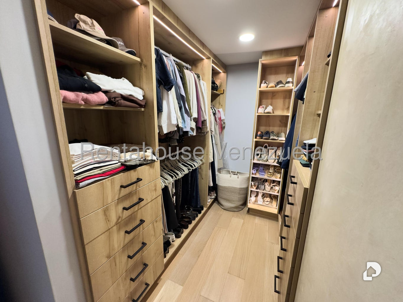 Apartamento en La Boyera, Caracas – 30