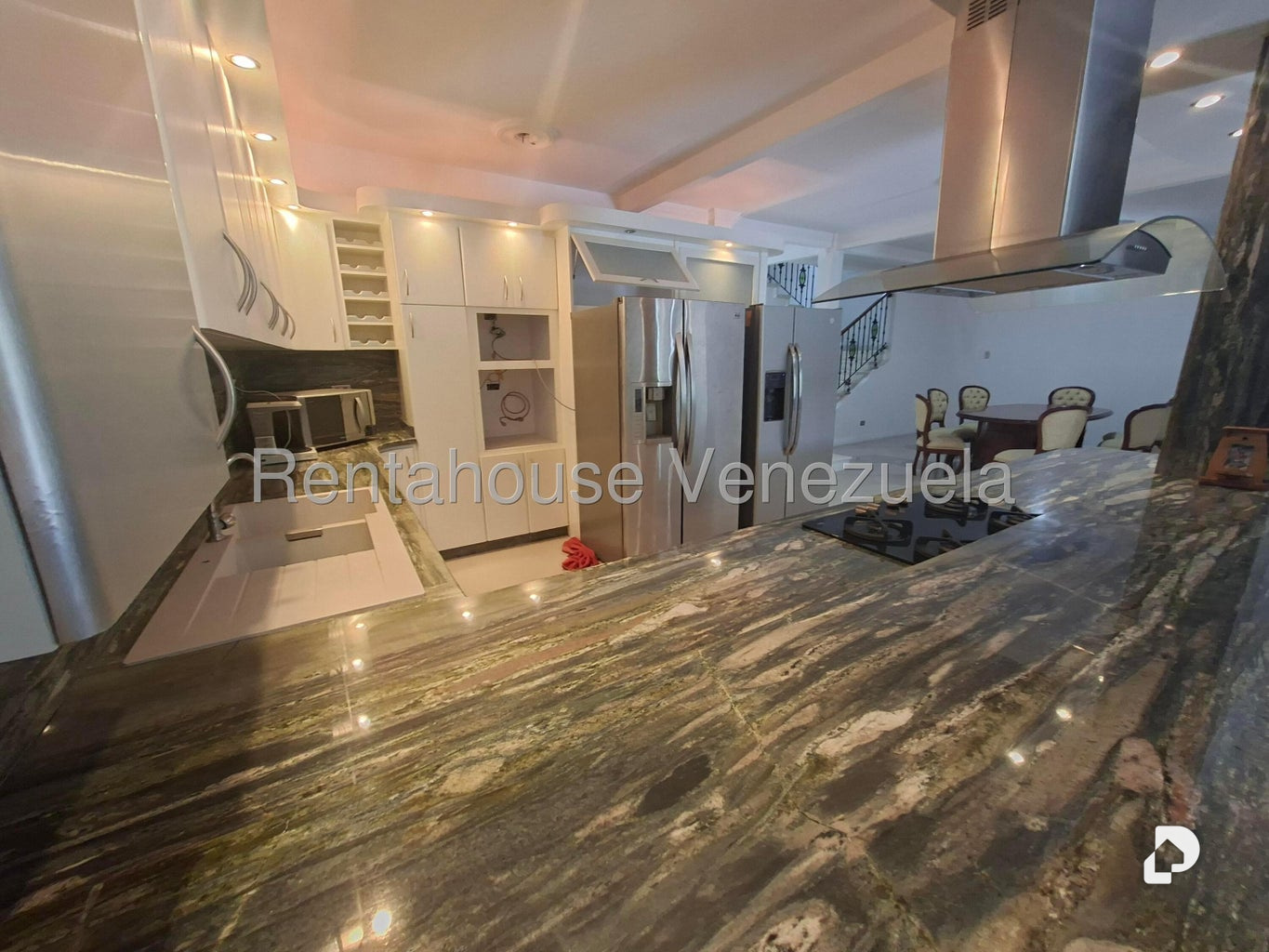 Casa en Lomas de Monte Claro, Caracas – 29