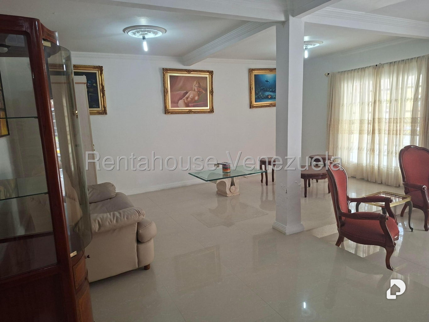 Casa en Lomas de Monte Claro, Caracas – 30