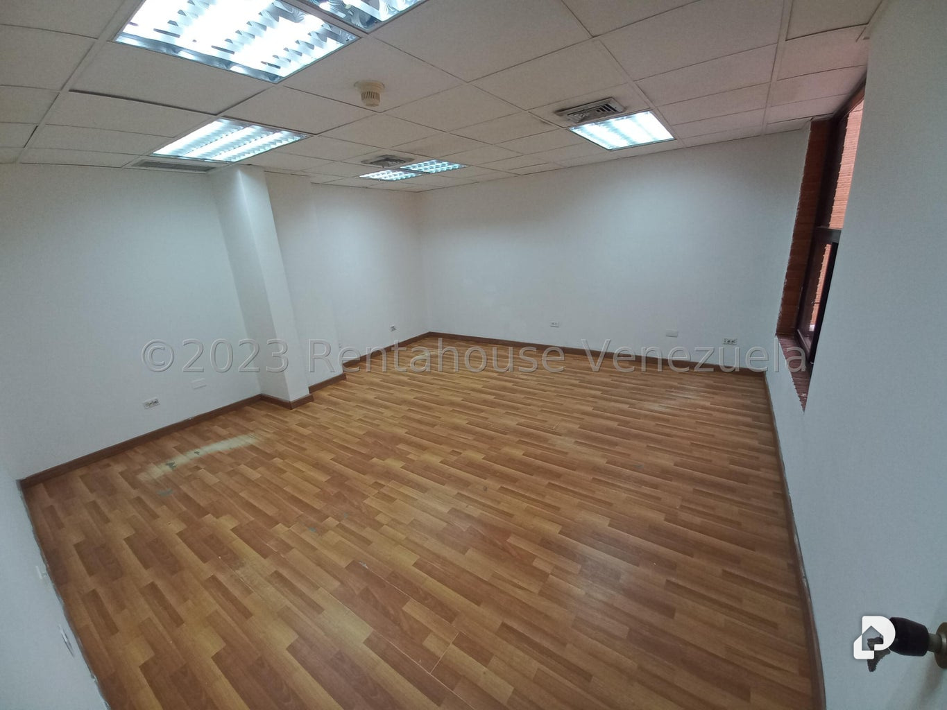 Oficina en Las Mercedes, Caracas – 11