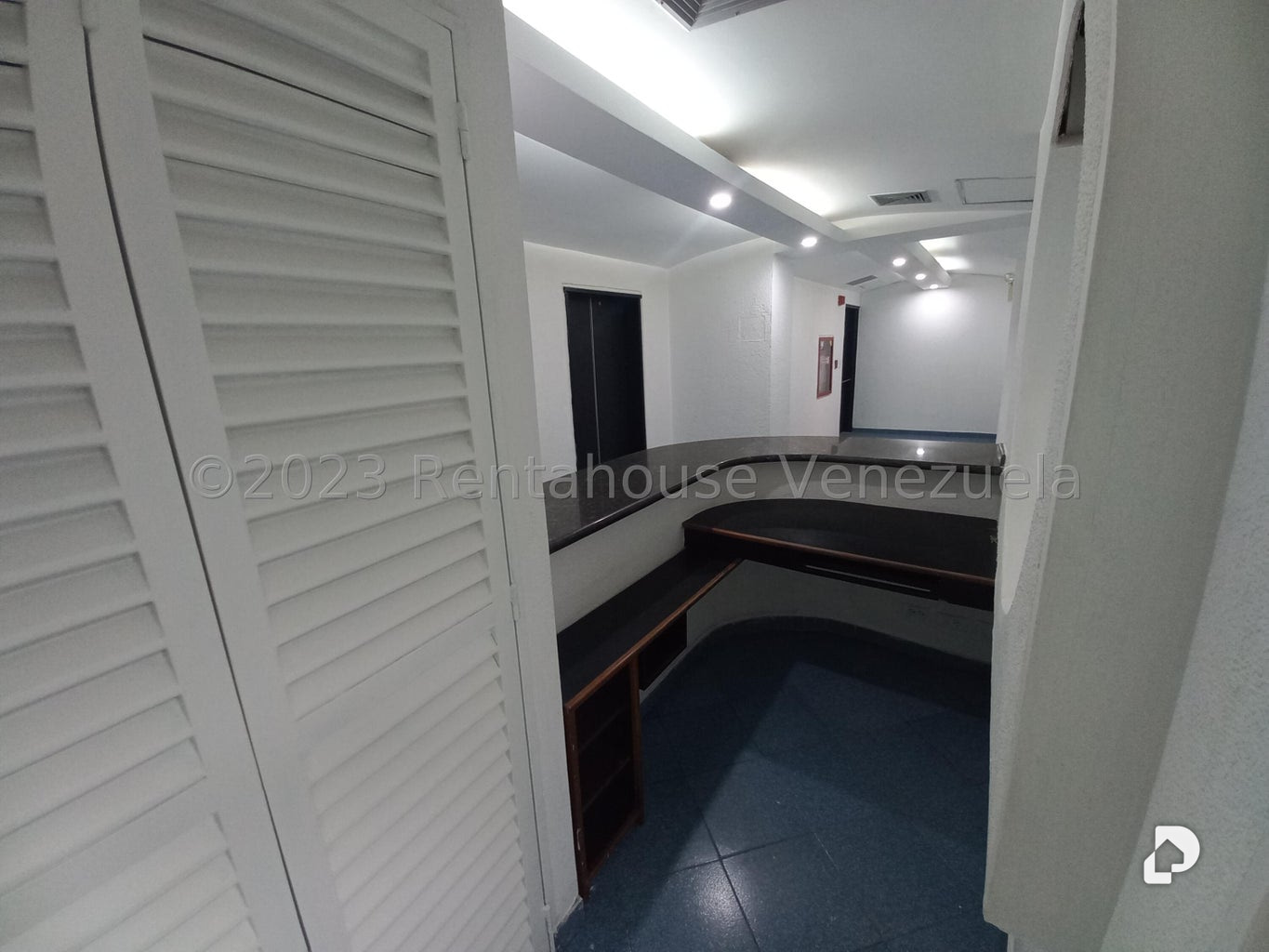 Oficina en Las Mercedes, Caracas – 6