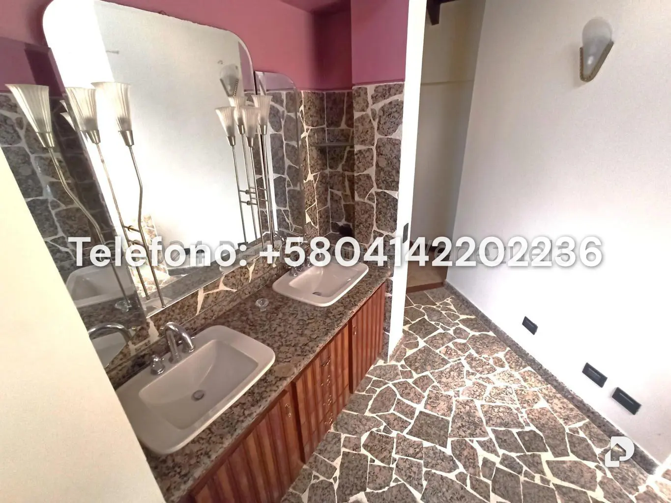 Casa en Oripoto, Caracas – 29