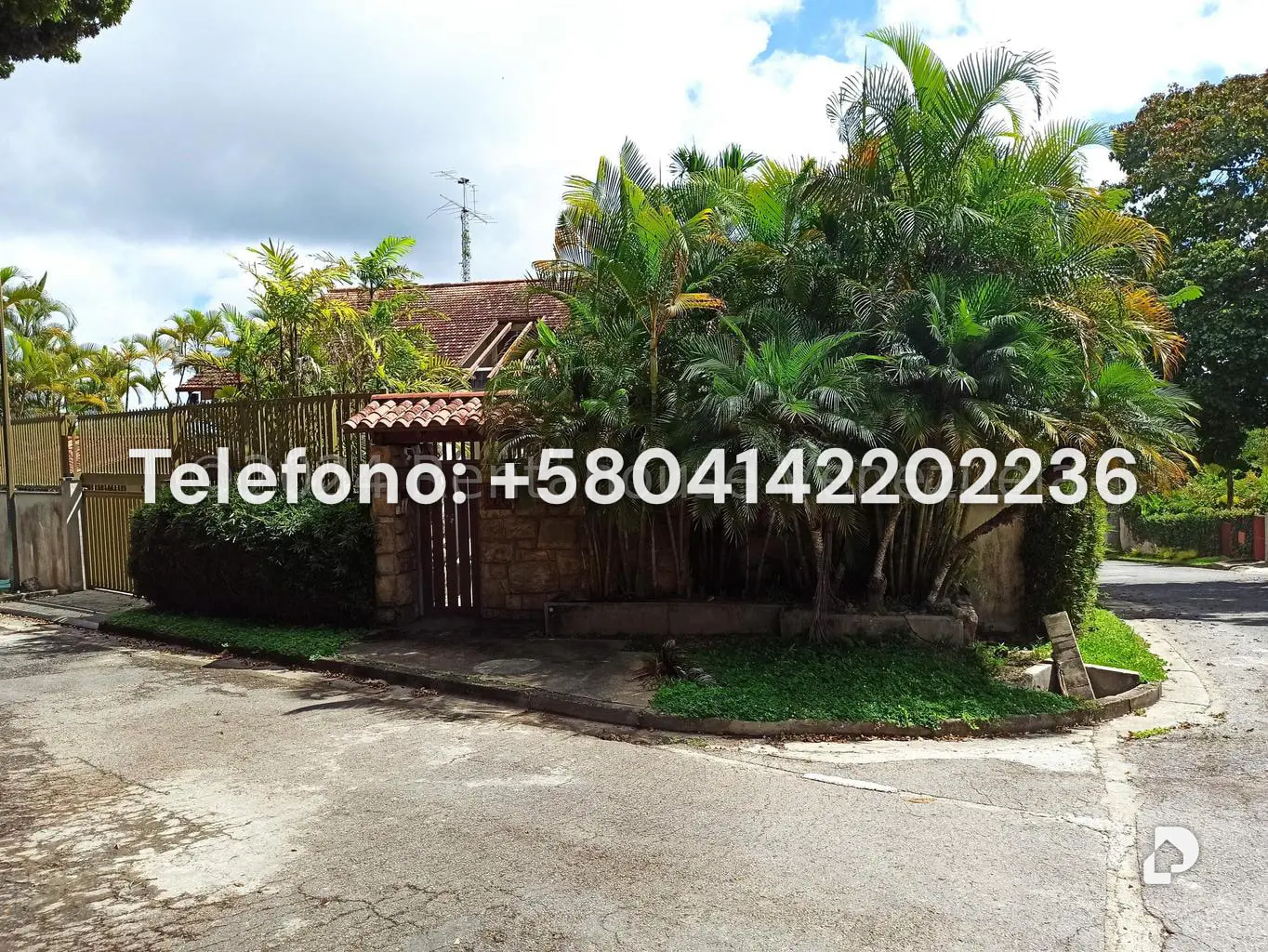 Casa en Oripoto, Caracas – 27