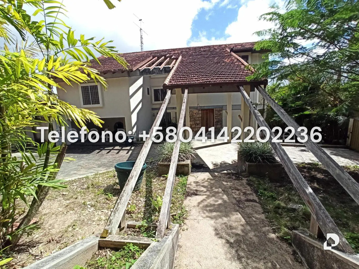 Casa en Oripoto, Caracas – 28