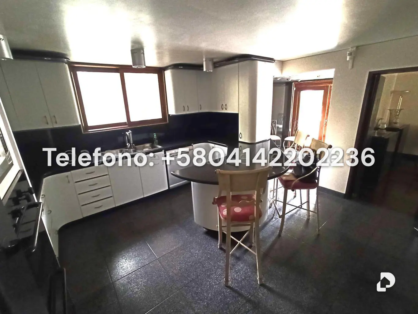 Casa en Oripoto, Caracas – 12