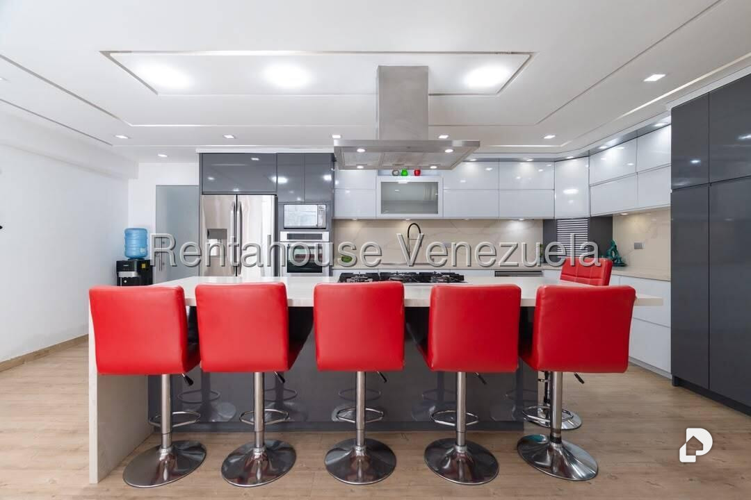 Casa en Colinas de Vista Alegre, Caracas – 27