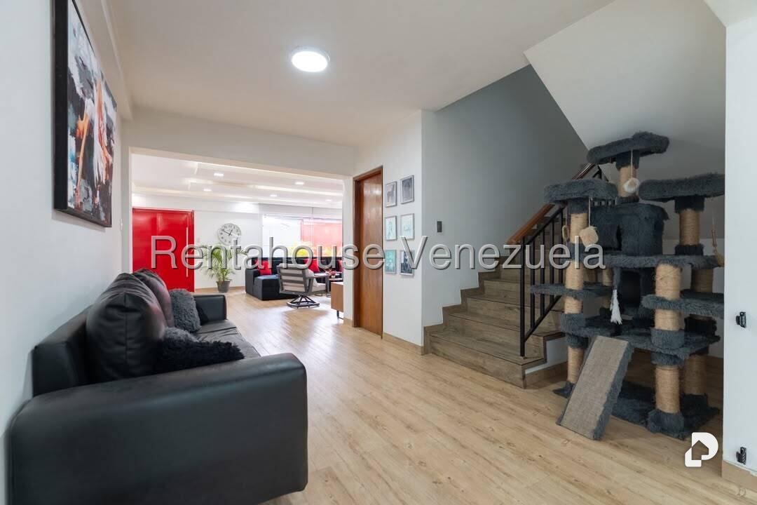 Casa en Colinas de Vista Alegre, Caracas – 21