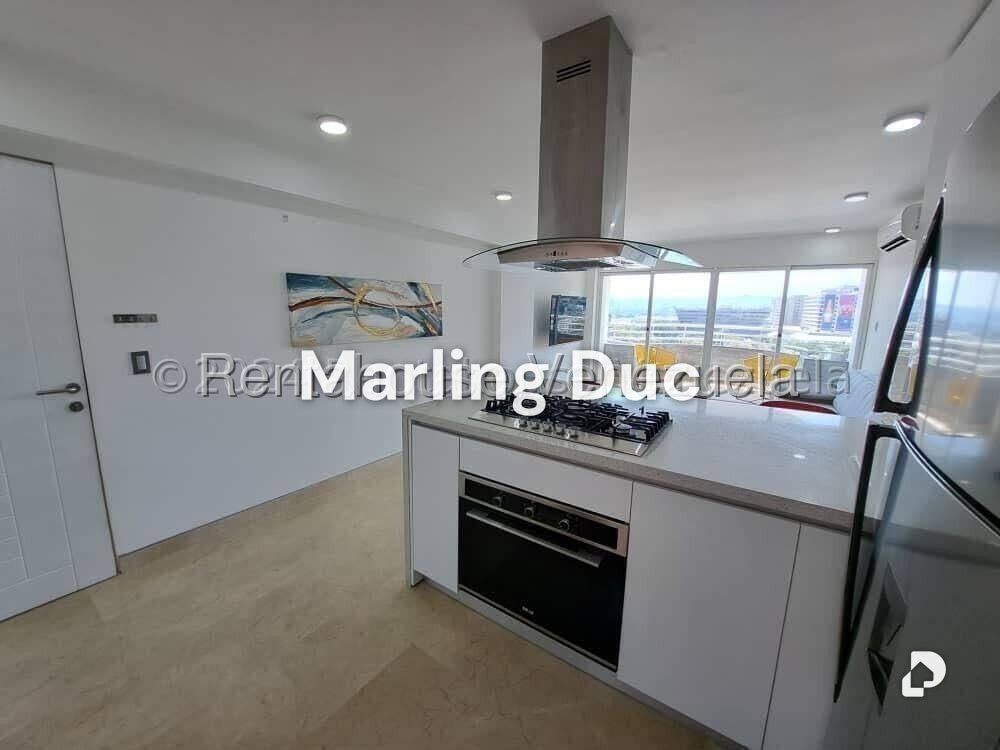 Apartamento en El Rosal, Caracas – 18