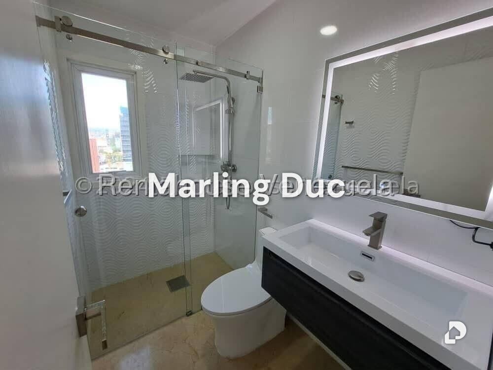Apartamento en El Rosal, Caracas – 10