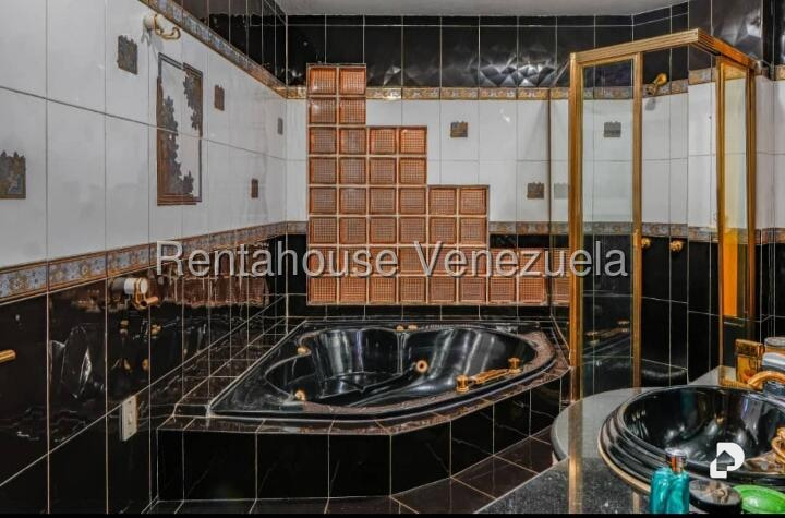 Casa en El Peñón, Caracas – 22