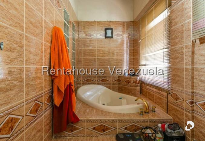 Casa en El Peñón, Caracas – 24