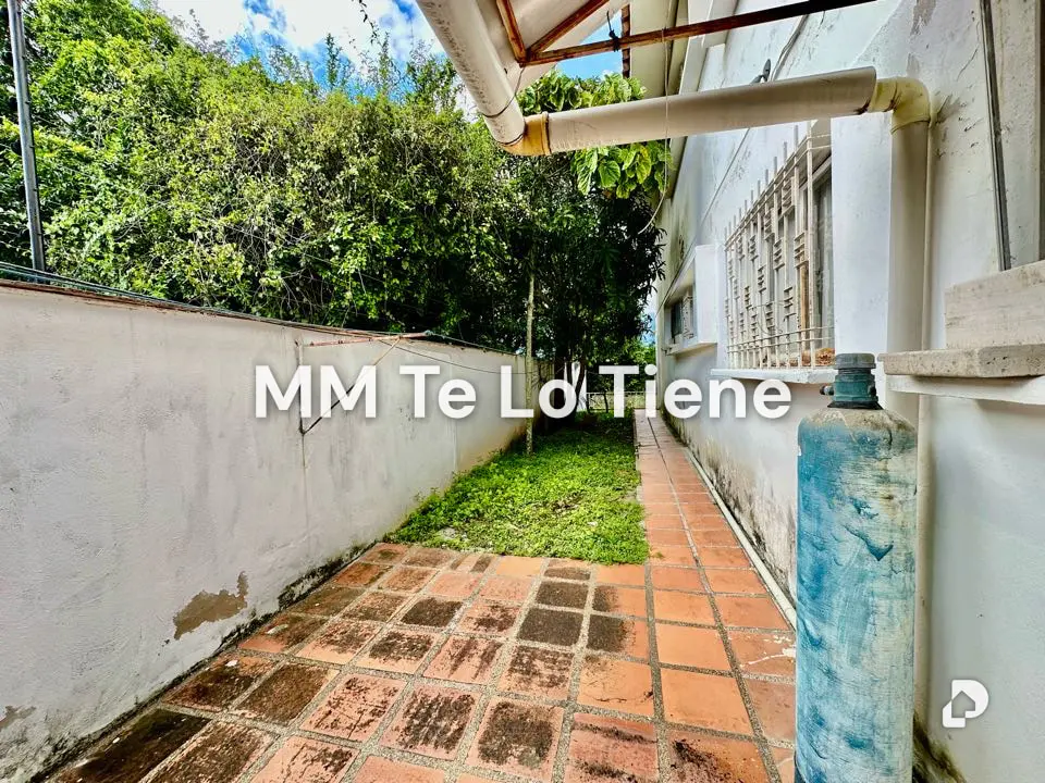 House in San Román, Caracas – 16