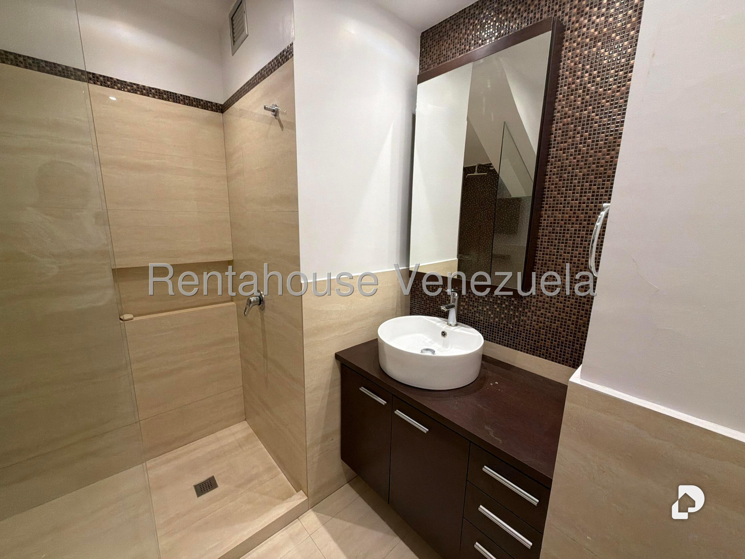 Apartamento en La Alameda, Caracas – 24