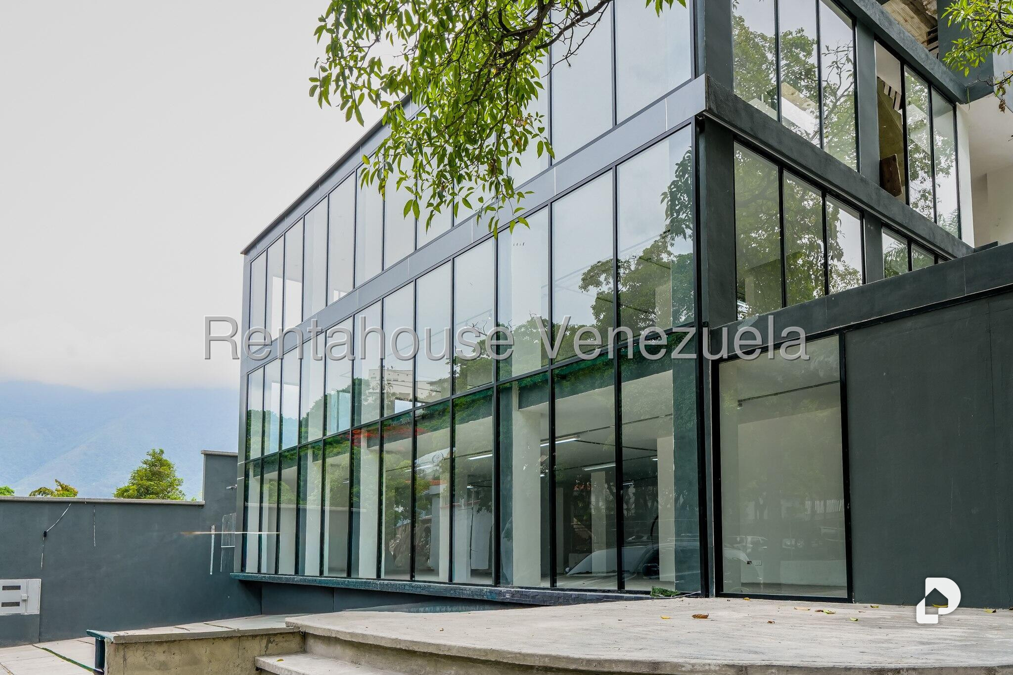 Local comercial en Chuao, Caracas – 5