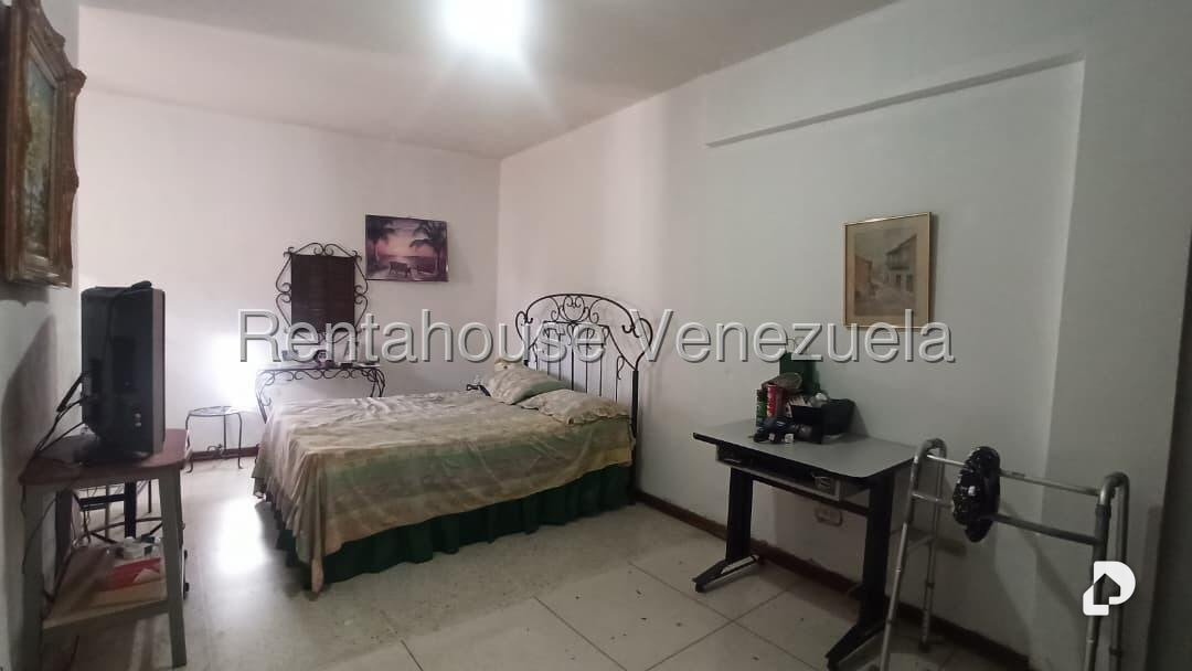 Casa en La Trinidad, Caracas – 17