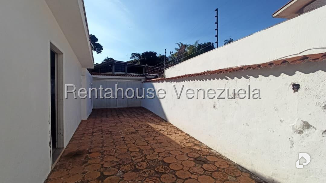 Casa en La Trinidad, Caracas – 30