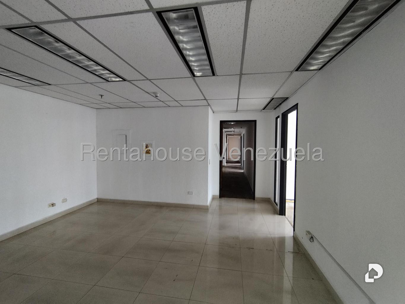 Oficina en Plaza Venezuela, Caracas – 23