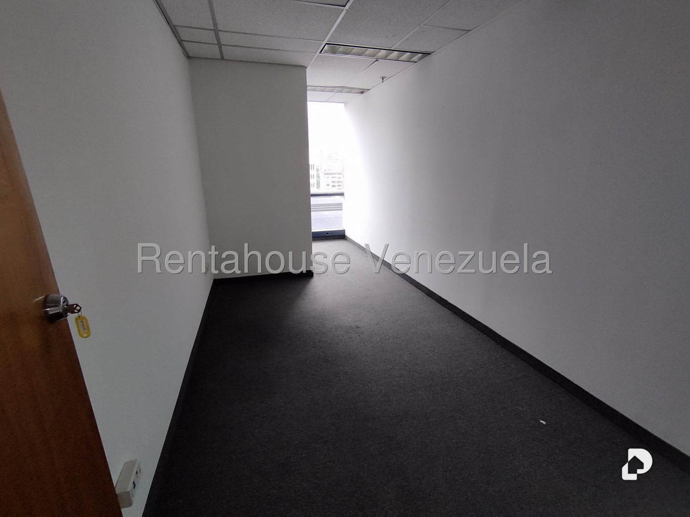 Oficina en Plaza Venezuela, Caracas – 16