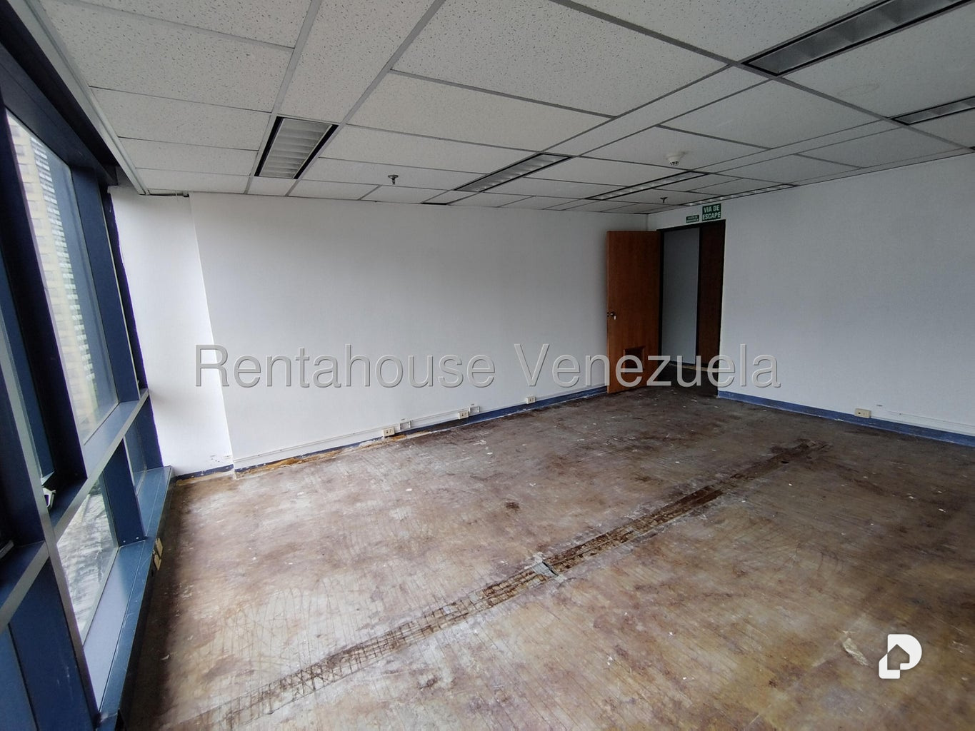 Oficina en Plaza Venezuela, Caracas – 13