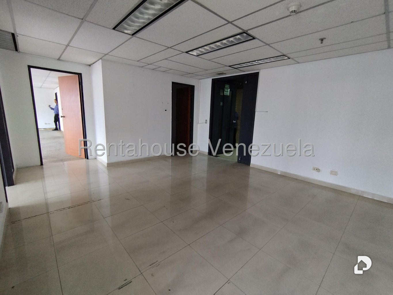 Oficina en Plaza Venezuela, Caracas – 6