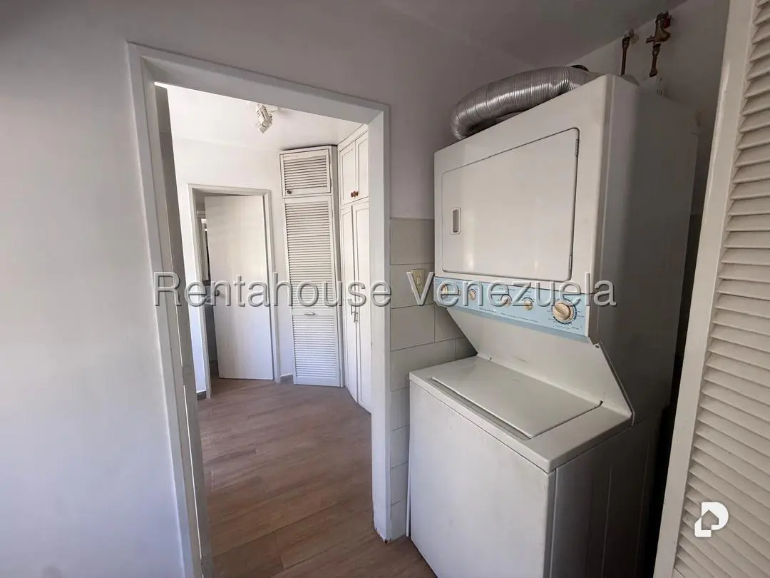Apartamento en Santa Rosa de Lima, Caracas – 17