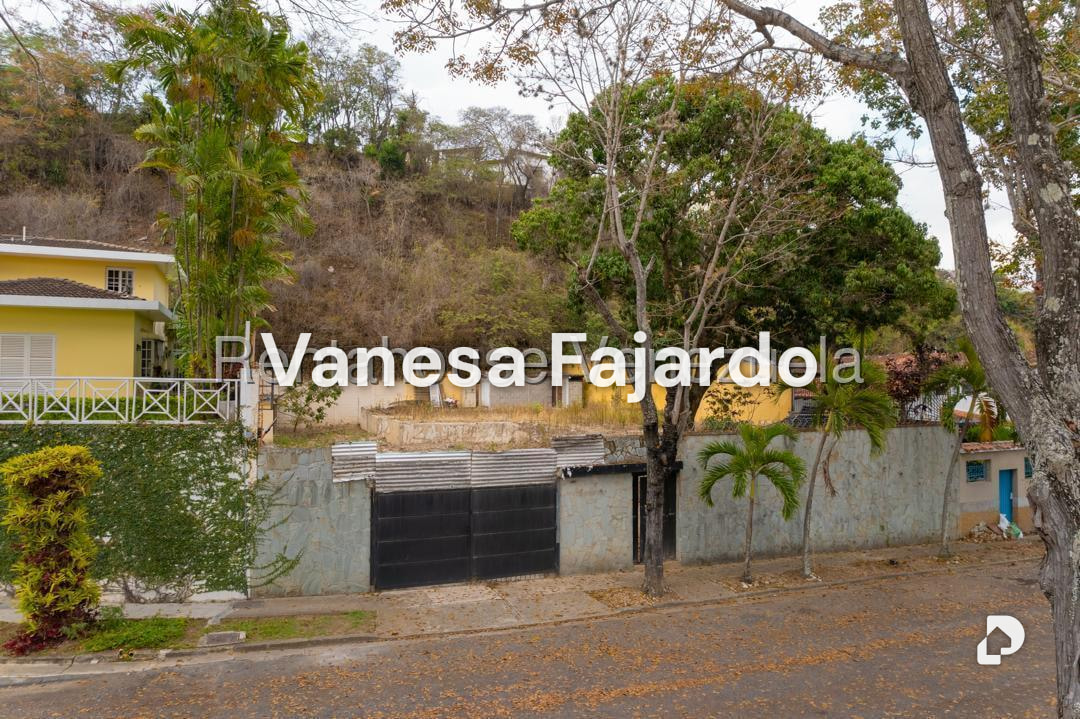 Terreno en Santa Fe Norte, Caracas – 18