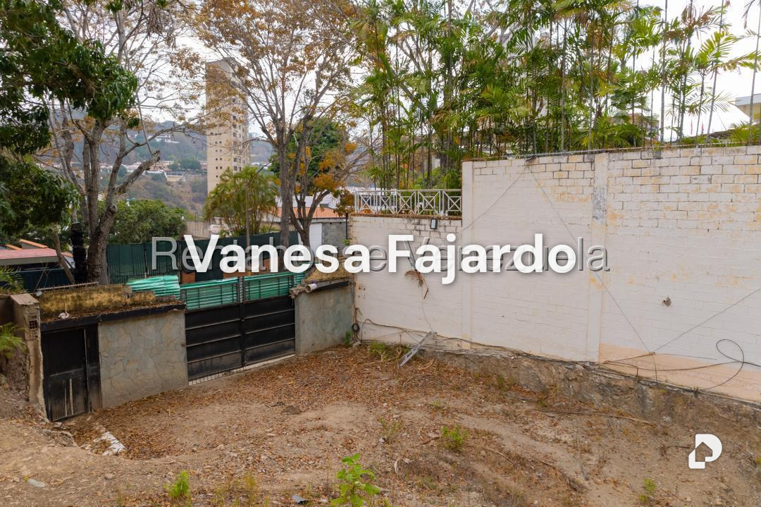 Terreno en Santa Fe Norte, Caracas – 12