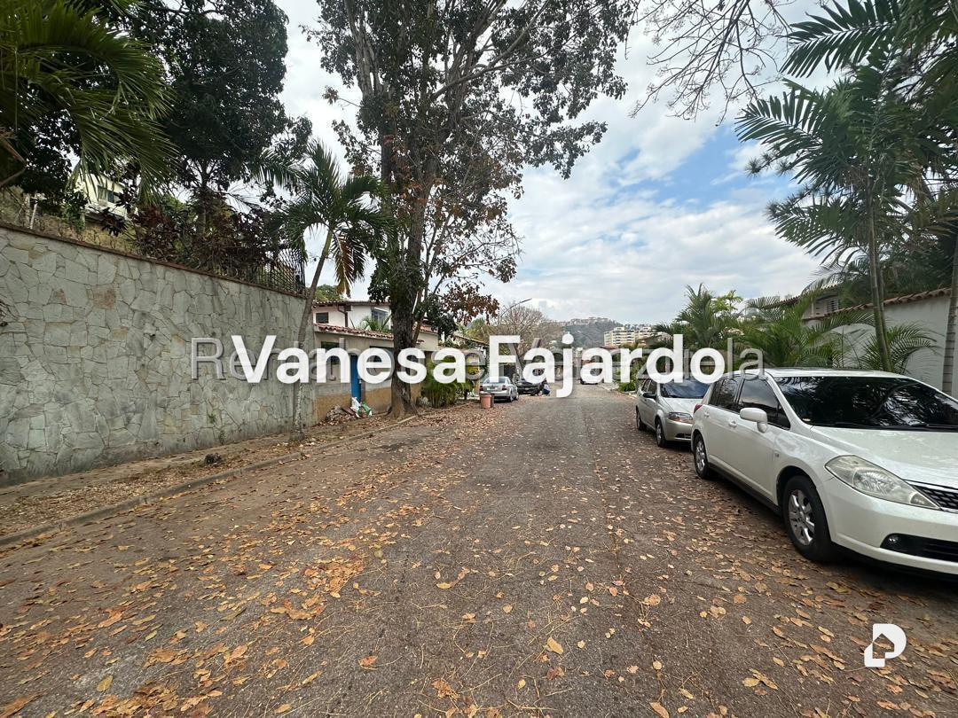 Terreno en Santa Fe Norte, Caracas – 20