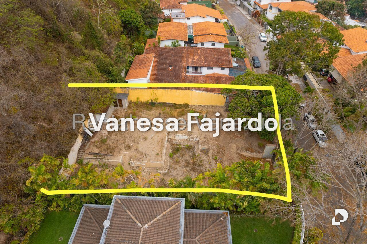 Terreno en Santa Fe Norte, Caracas – 2