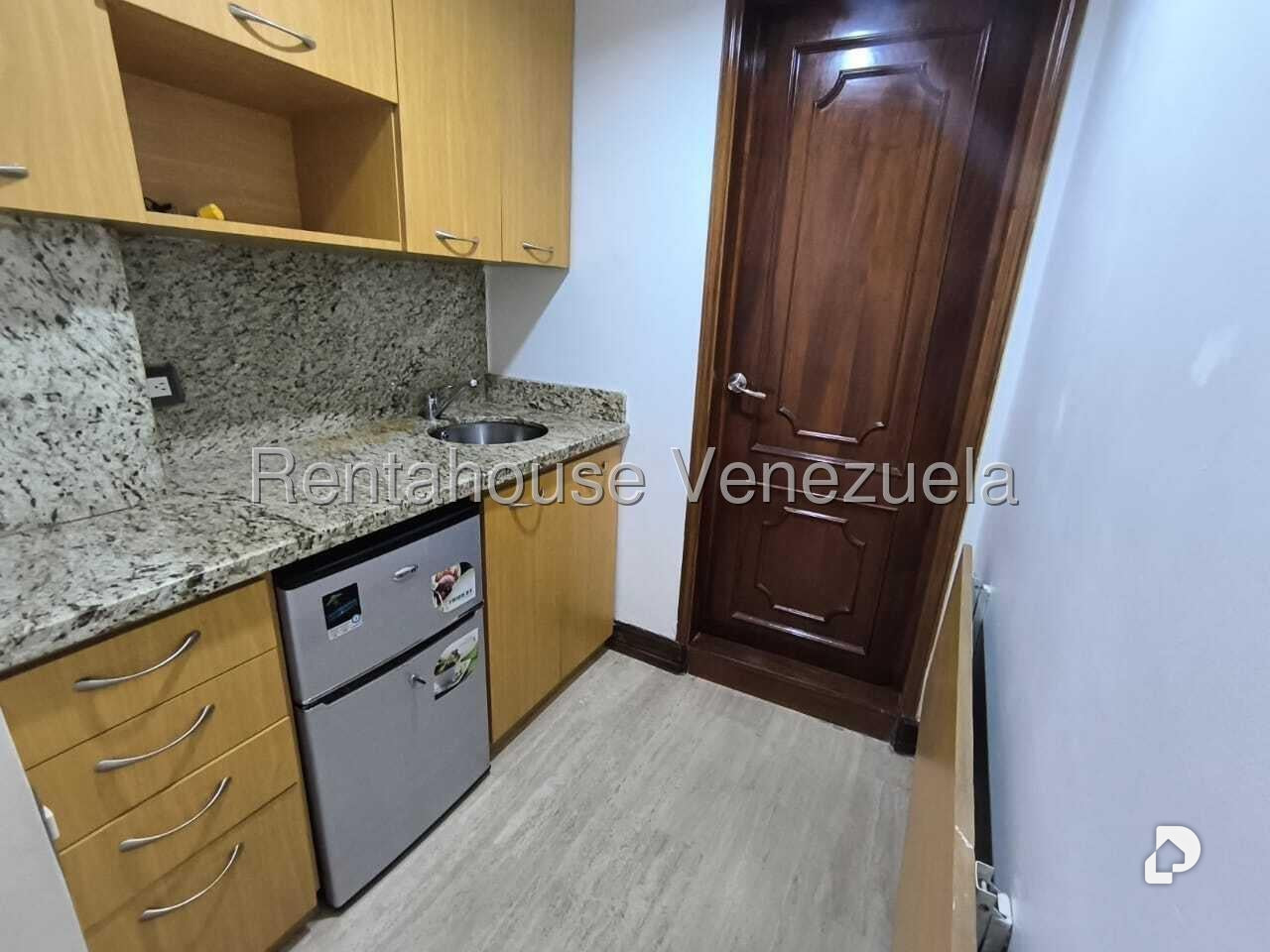 Local comercial en El Rosal, Caracas – 18