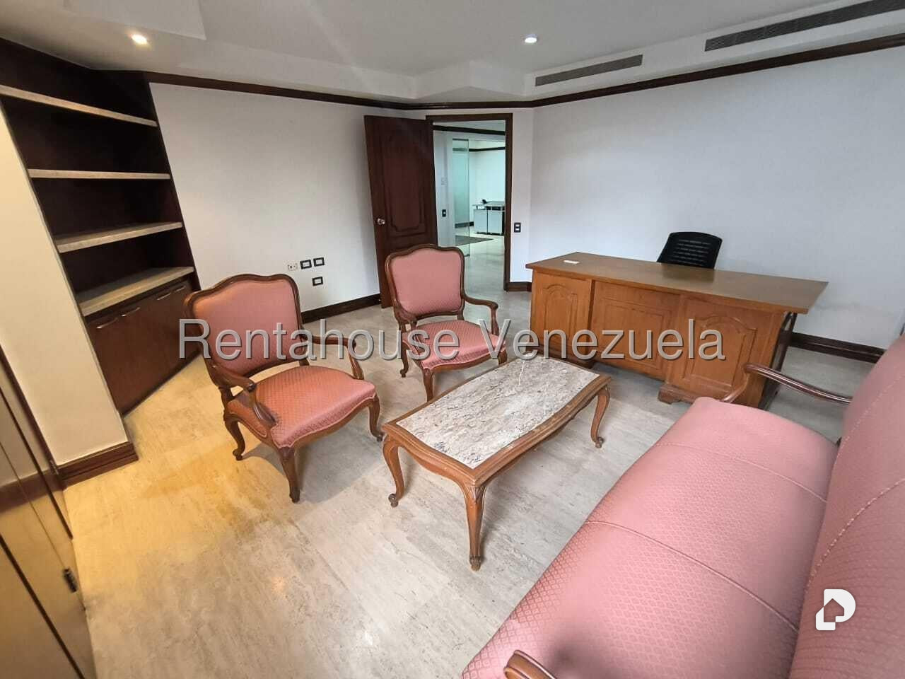 Local comercial en El Rosal, Caracas – 17