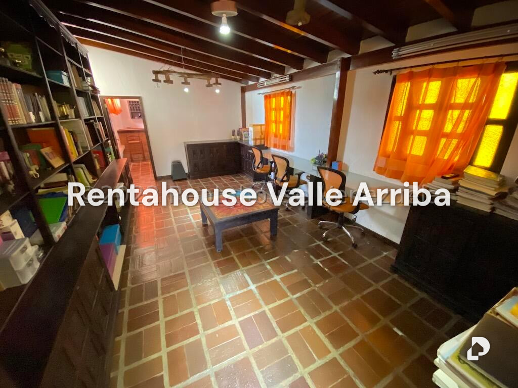Casa en El Hatillo, Caracas – 29