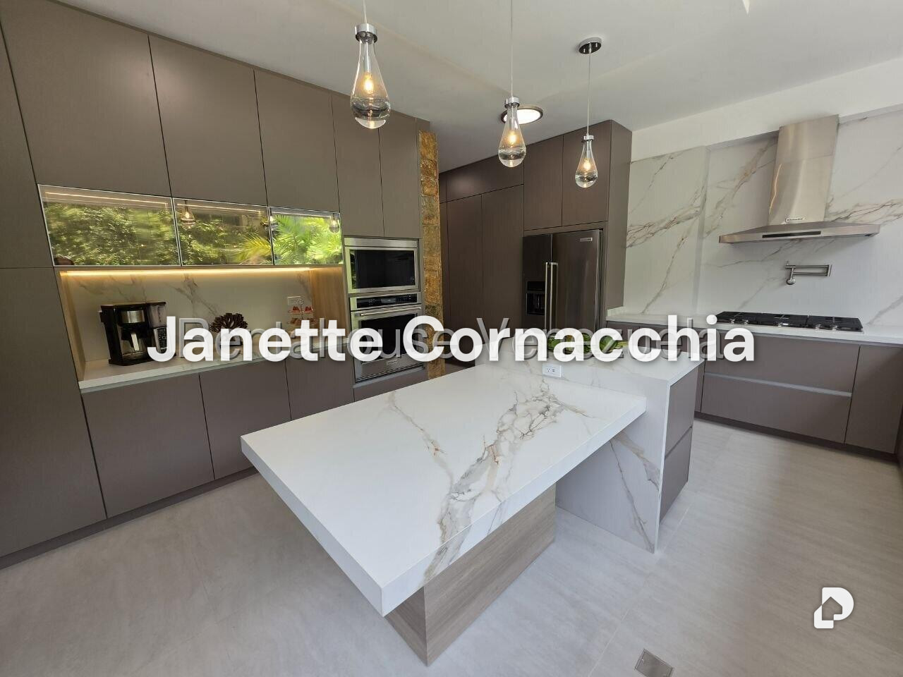 Apartamento en Altamira, Caracas – 11