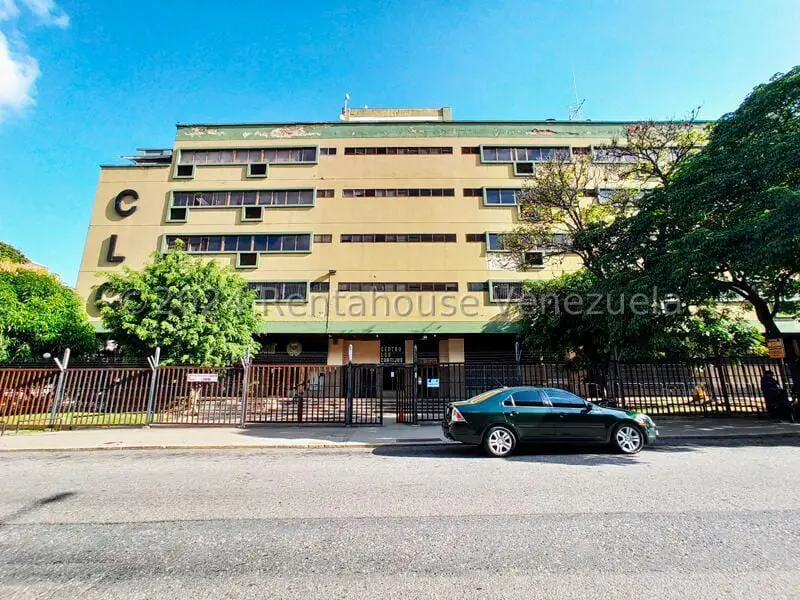 Local comercial en Los Cortijos de Lourdes, Caracas - 1