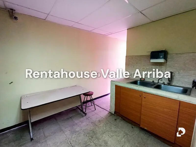 Local comercial en Los Cortijos de Lourdes, Caracas – 27