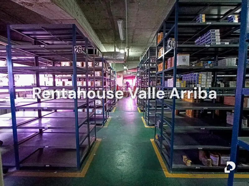 Local comercial en Los Cortijos de Lourdes, Caracas – 14