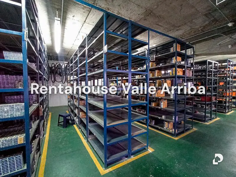 Local comercial en Los Cortijos de Lourdes, Caracas – 13
