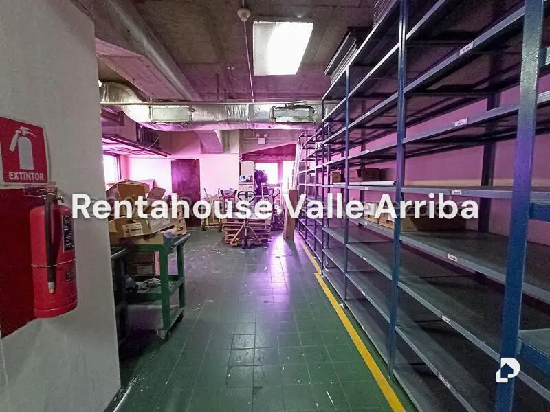 Local comercial en Los Cortijos de Lourdes, Caracas – 19