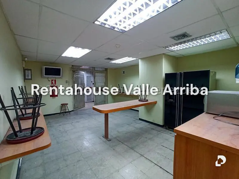 Local comercial en Los Cortijos de Lourdes, Caracas – 23