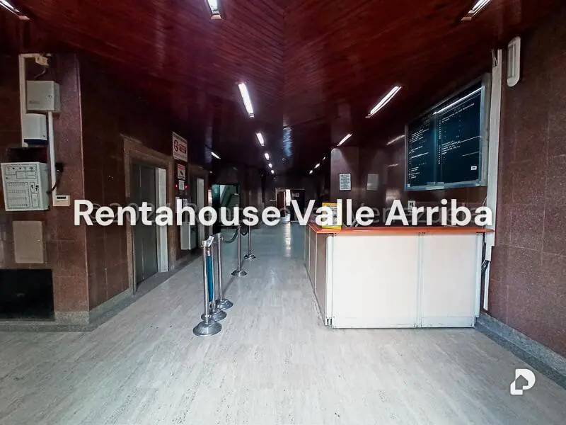Local comercial en Los Cortijos de Lourdes, Caracas – 2