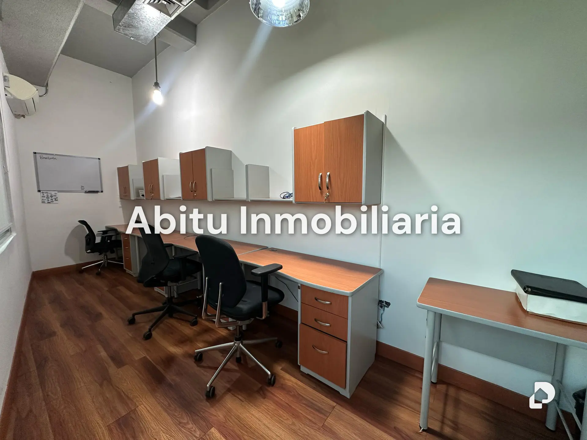 Office in La Trinidad, Caracas – 1