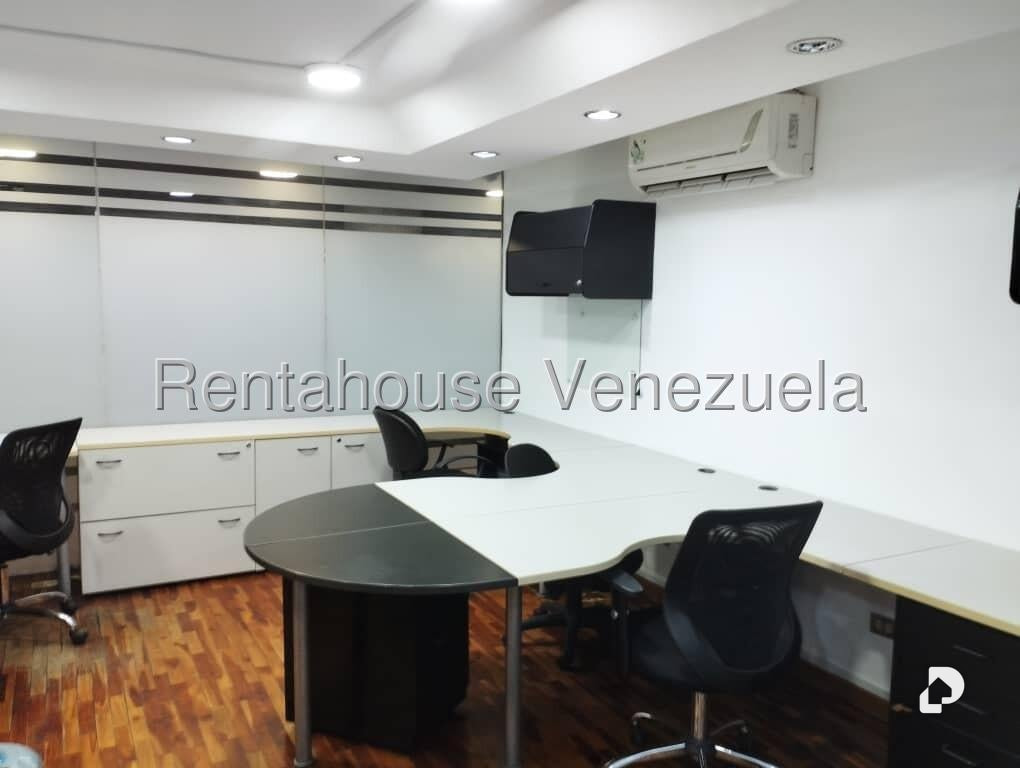 Oficina en Las Mercedes, Caracas – 9