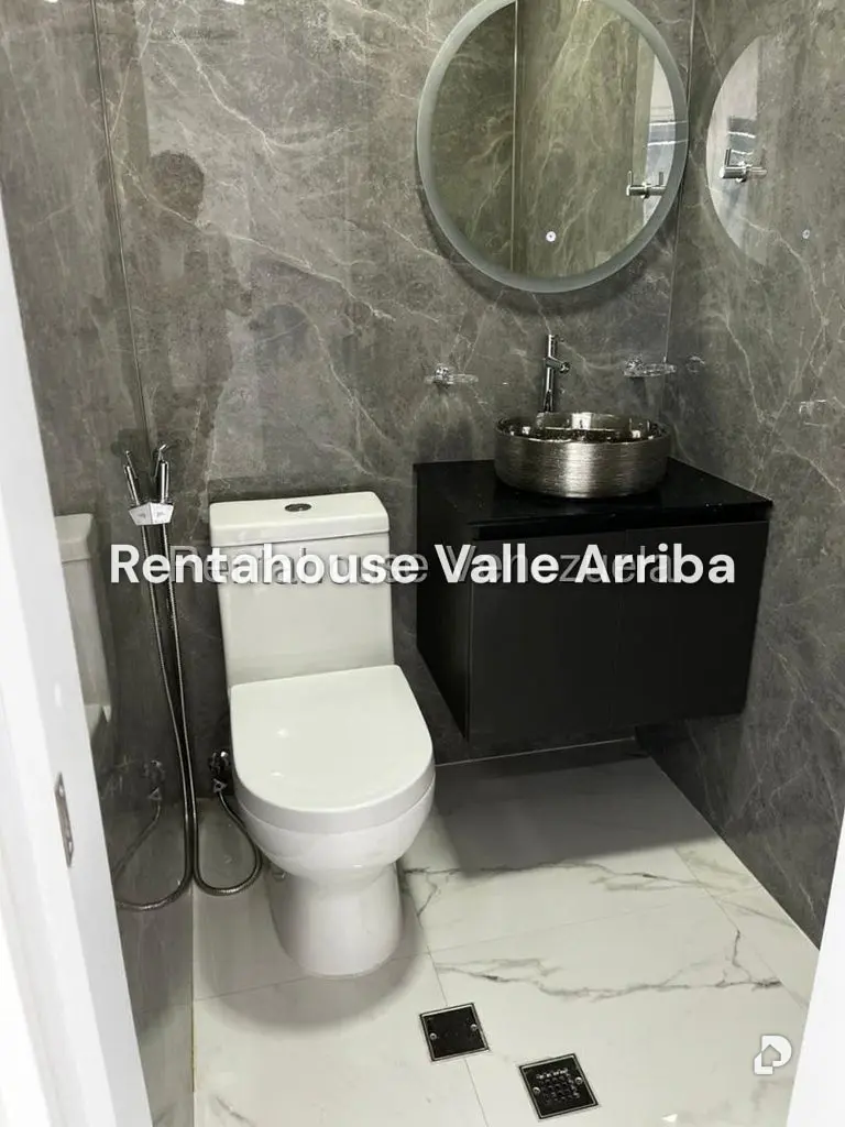 Local comercial en Las Mercedes, Caracas – 8
