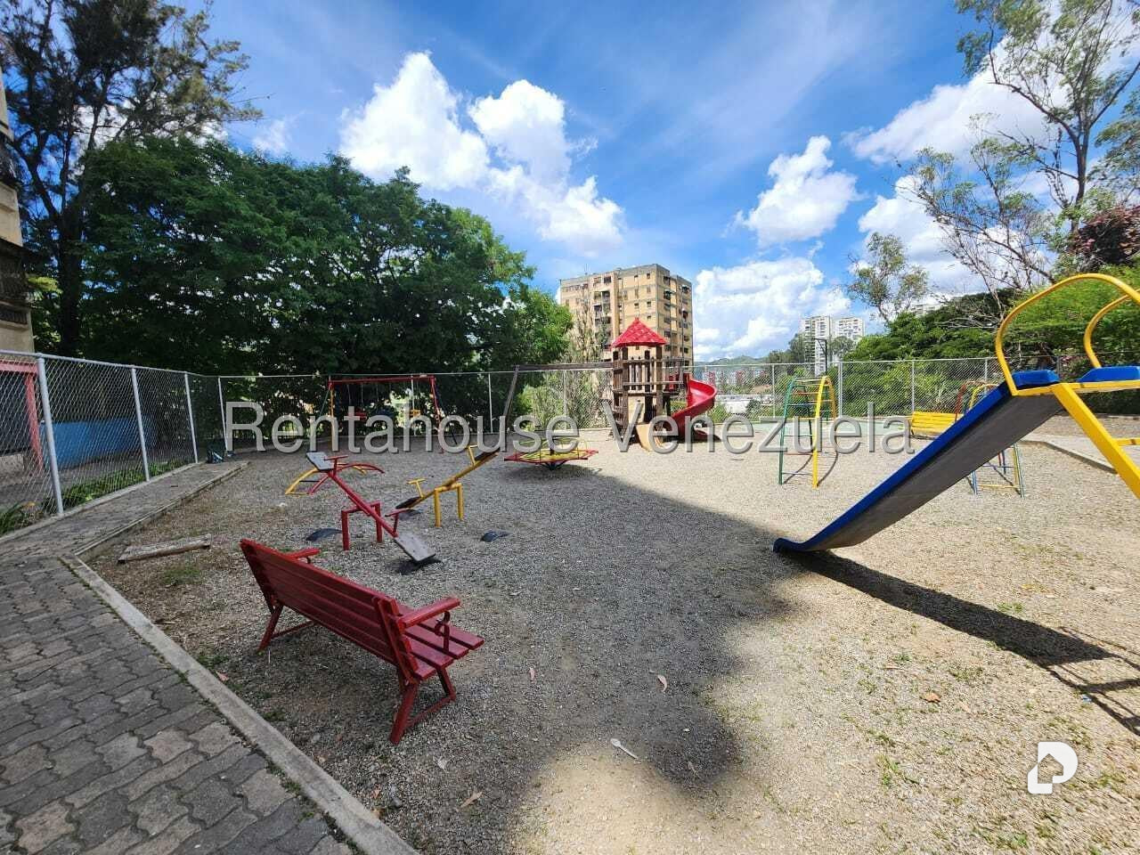 Apartamento en Caricuao, Caracas – 24