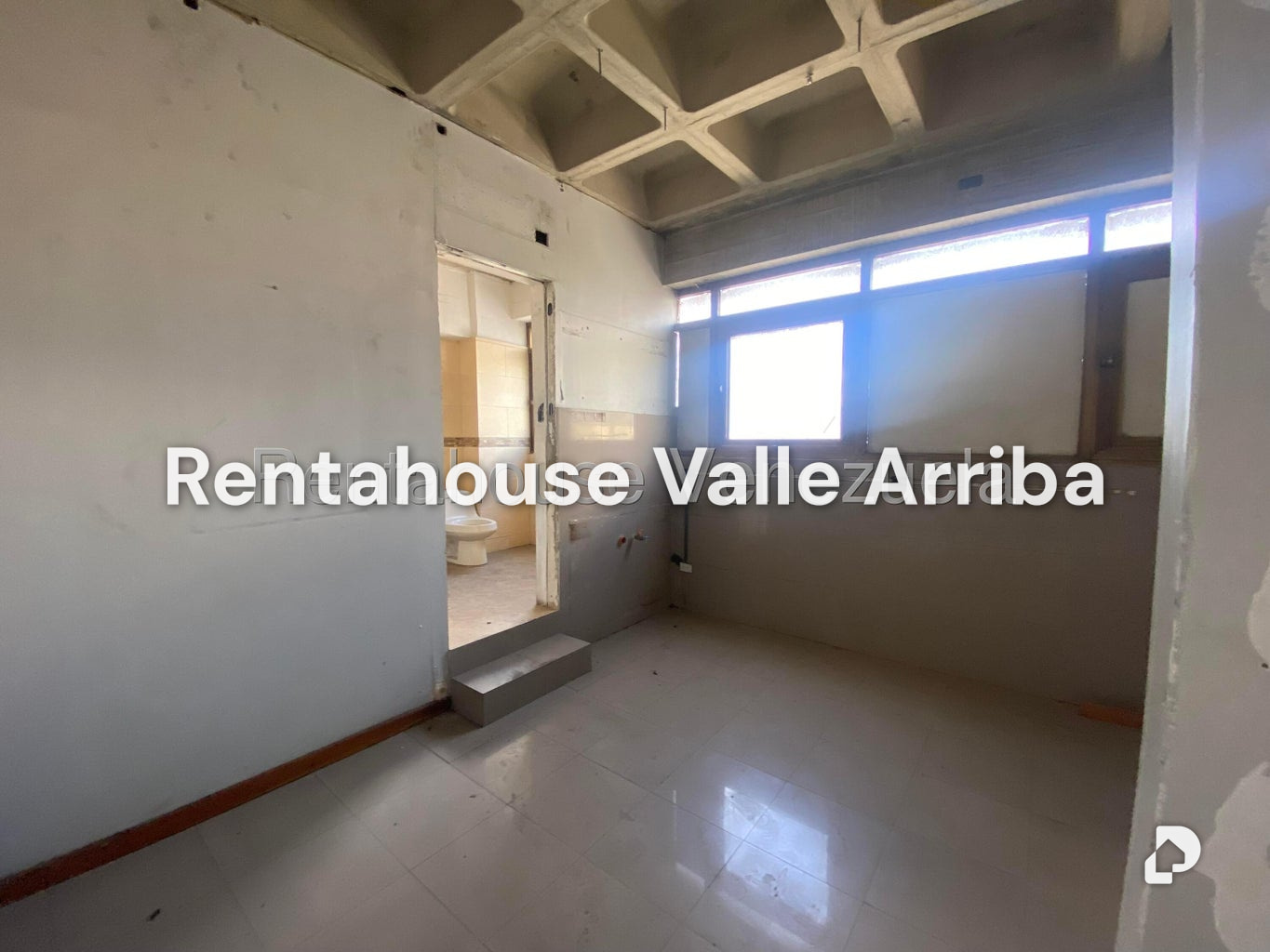 Local comercial en La Yaguara, Caracas – 18