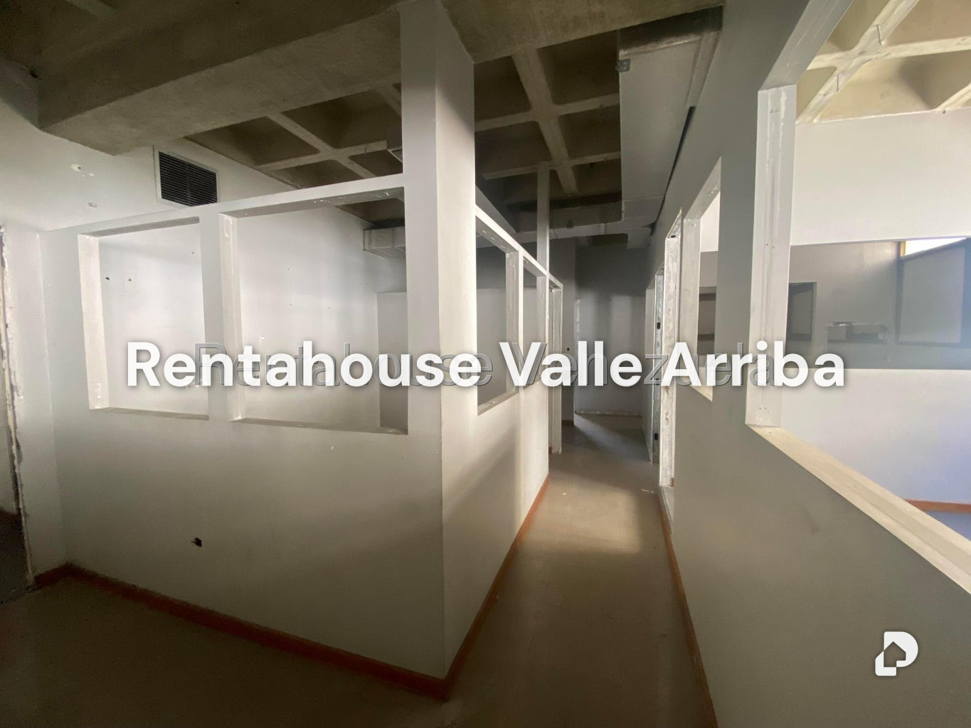 Local comercial en La Yaguara, Caracas – 17