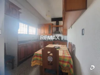 Building in La Limpia, Maracaibo – 27