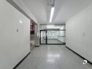 Building in La Limpia, Maracaibo – 40