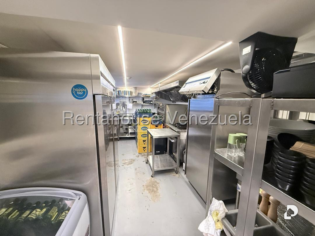 Local comercial en Santa Mónica, Caracas – 13