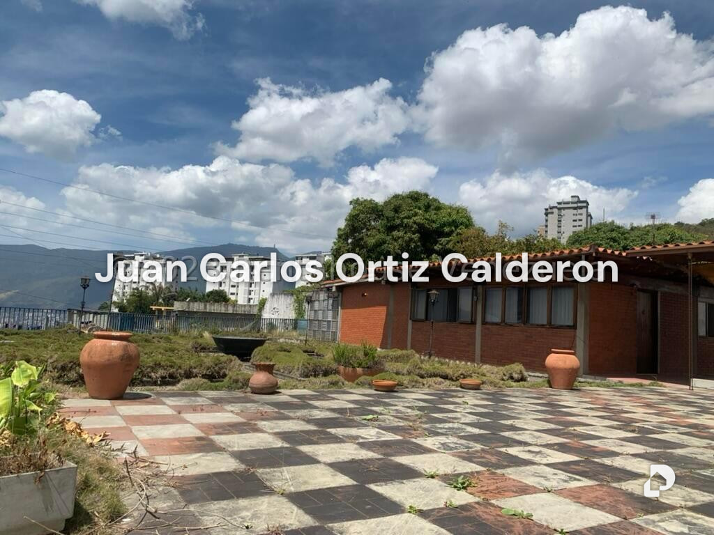 Casa en Cumbres de Curumo, Caracas – 8